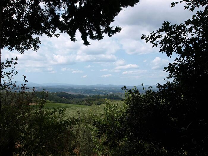 Casa con 5 locali in vendita in Poggibonsi