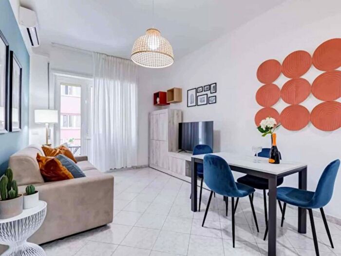 Appartamento trilocale in affitto in Via Francesco Sivori, Cipro, Roma