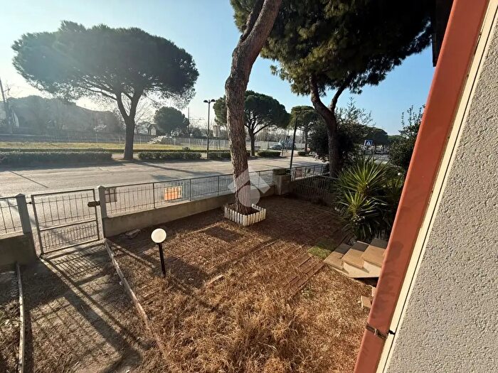 Appartamento trilocale in vendita in Viale Cecchini, Cesenatico