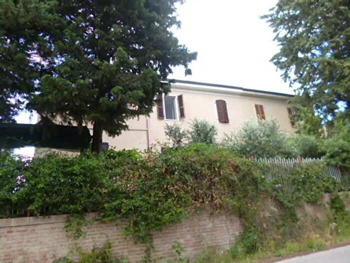 Casa con 6 locali in vendita in San Marcello