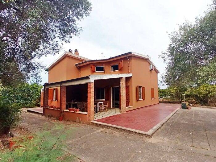 Casa con 8 locali in vendita in Sv Costa Paloni, Sassari