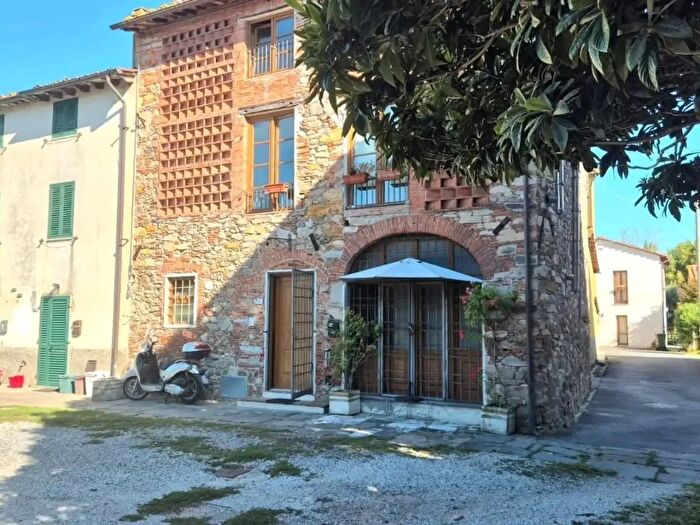 Appartamento bilocale in vendita in Piana, Lucca
