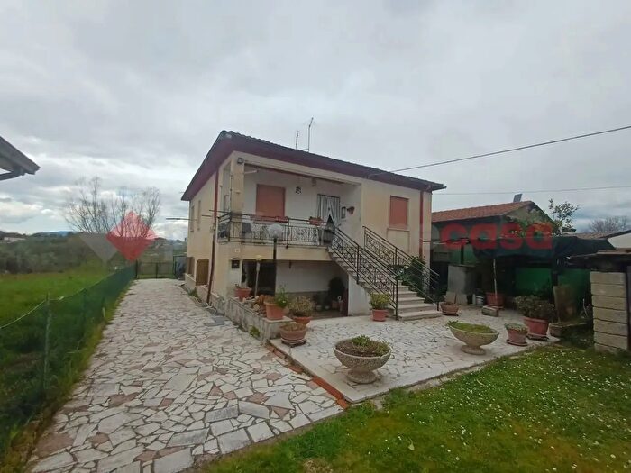 Casa con 5 locali in vendita in Via Marzi Snc, Arce
