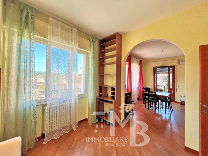 Appartamento con 5 locali in vendita in Camogli