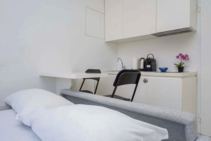 Appartamento monolocale in affitto in Via Marghera, Milano