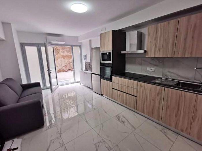 Appartamento bilocale in affitto in Via Settemb, Catanzaro