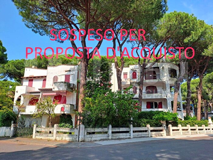 Appartamento quadrilocale in vendita in Via Tiziano, Comacchio