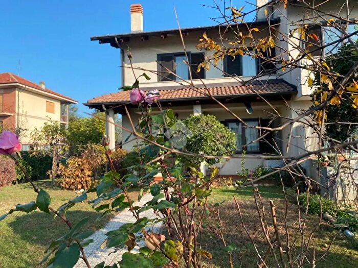 Casa con 5 locali in vendita in Via del Chiapussale, Bruino