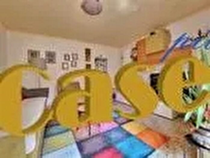 Casa con 9 locali in vendita in Camaiore