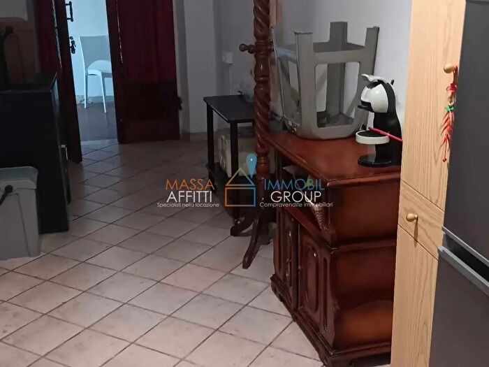Appartamento trilocale in affitto in Via Gotara, Massa