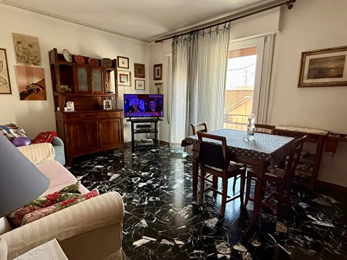 Appartamento con 5 locali in vendita in Via Altichieri da Zevio, Padova