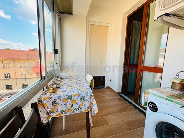 Appartamento in affitto in Via Valentino Carrera, Torino