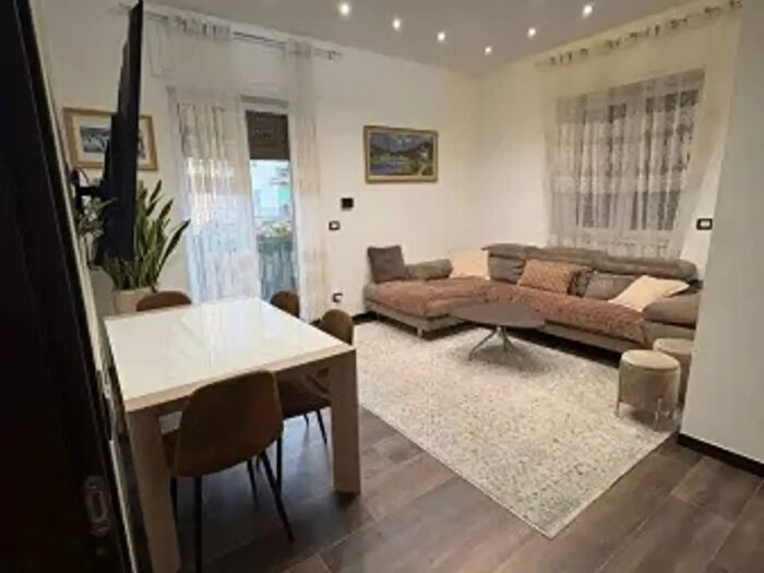 Appartamento trilocale in vendita in Via Lamarmora Alessandro, Brescia