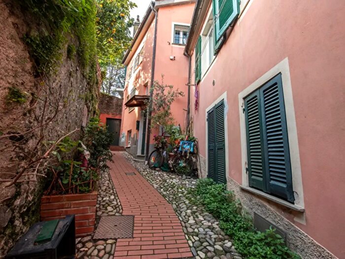 Appartamento quadrilocale in affitto in Salita Mandrella a Monte, Sestri Levante