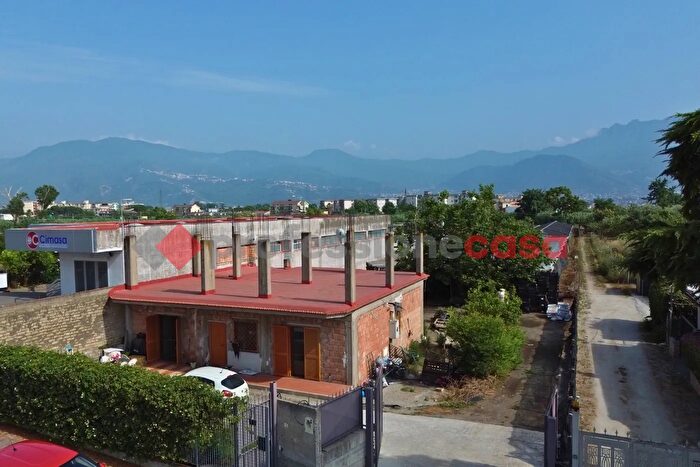 Casa quadrilocale in vendita in Via Stabiana, Pompei