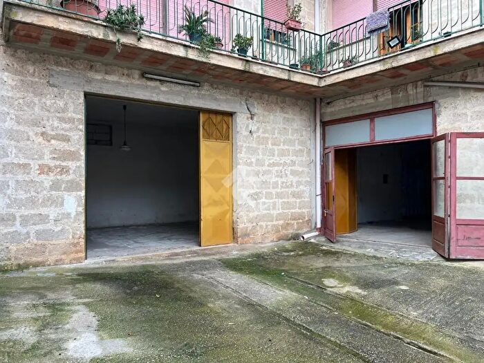 Appartamento trilocale in vendita in Vico Dragonetti Bonifacio, Oria