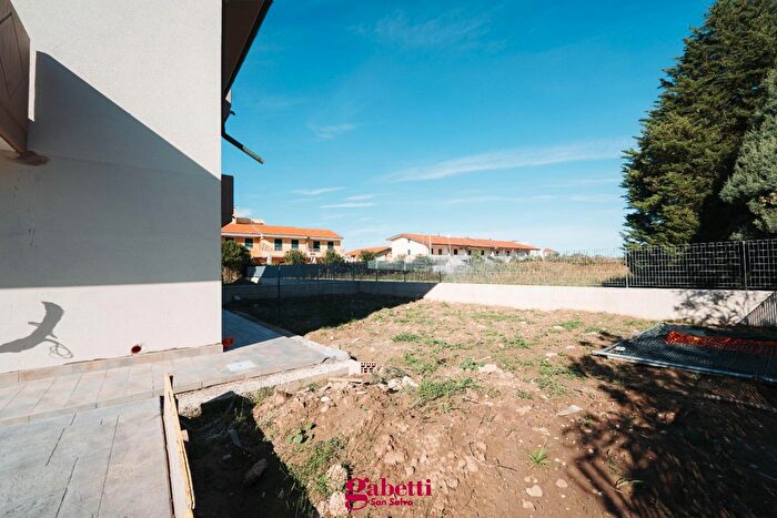 Appartamento trilocale in vendita in Via Orazio Antinori Snc, Montenero Di Bisaccia