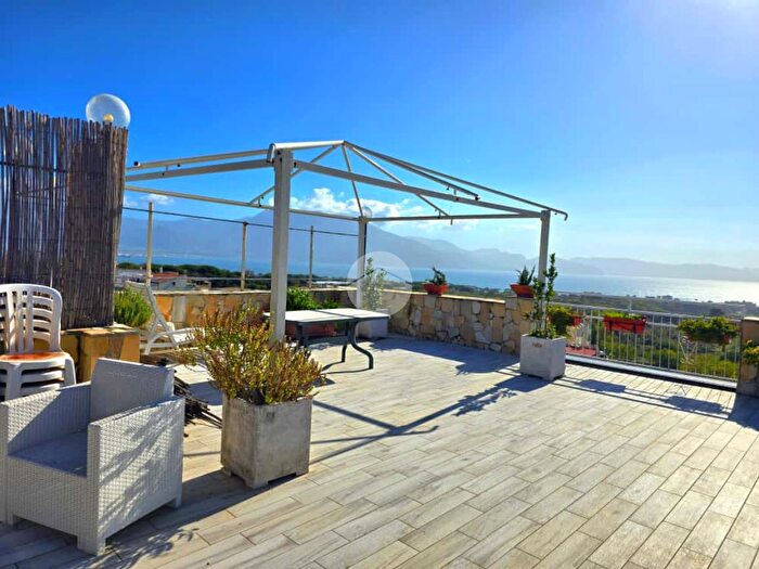 Appartamento quadrilocale in vendita in Via Nazionale, Torre Del Greco