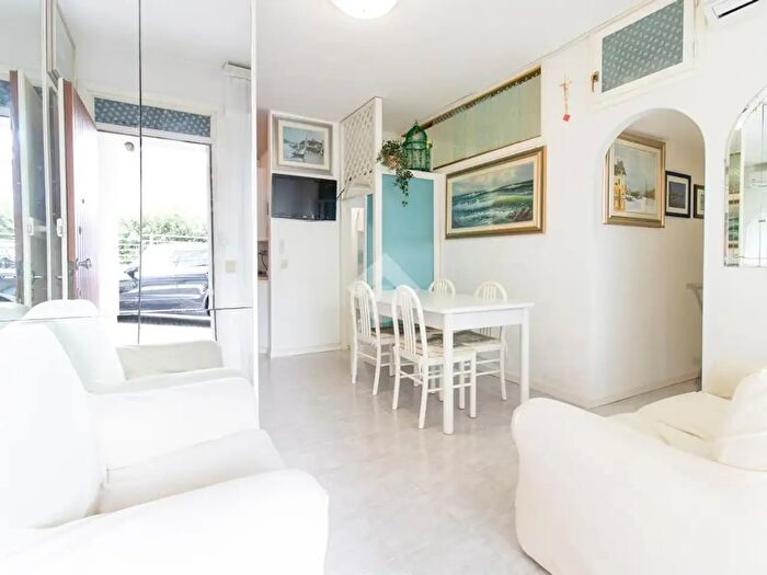 Appartamento trilocale in vendita in Via Padova, Jesolo