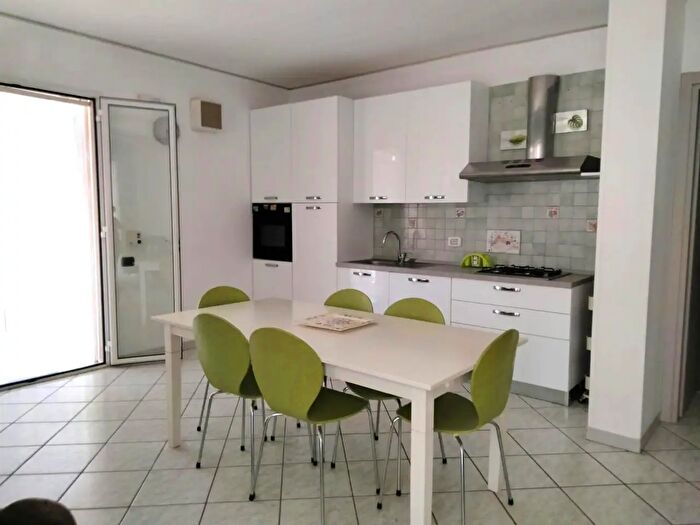 Appartamento quadrilocale in affitto in Via Ammiraglio Rizzo, Ragusa