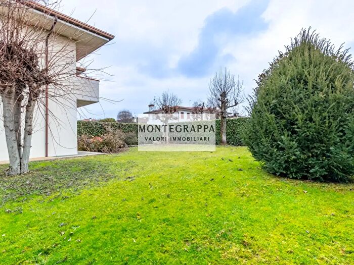 Casa con 5 locali in vendita in Via Ex Internati, Riese Pio X