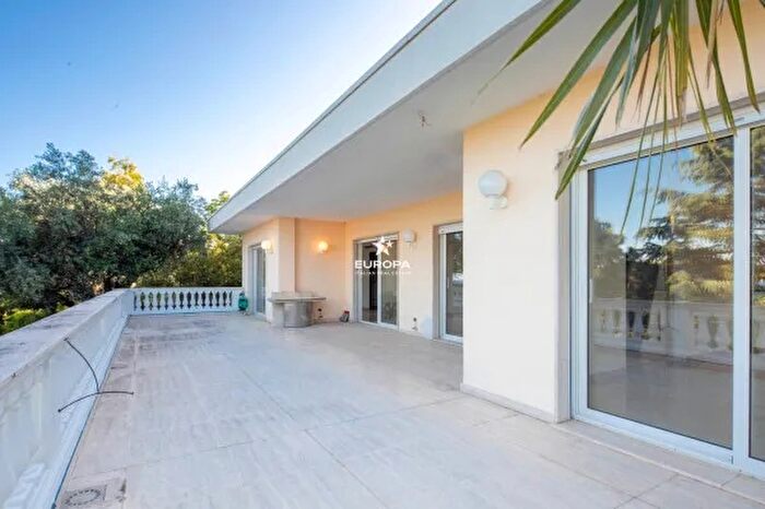 Casa con 6 locali in vendita in Corso degli Inglesi, Sanremo