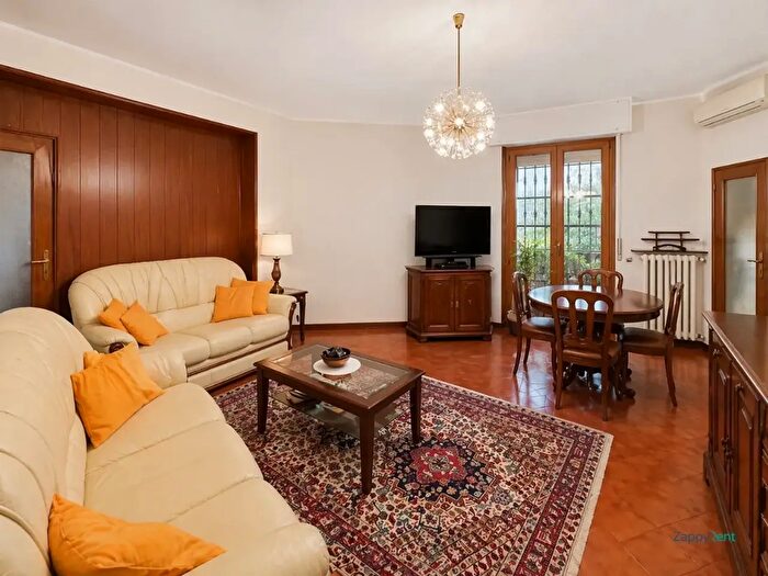 Appartamento trilocale in affitto in Via Zante, Milano