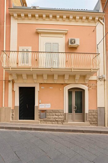 Casa con 5 locali in vendita in Via Vittorio Emanuele, Scordia