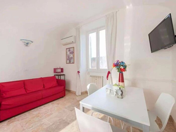 Appartamento trilocale in affitto in Via di Porta Labicana, San Lorenzo, Roma