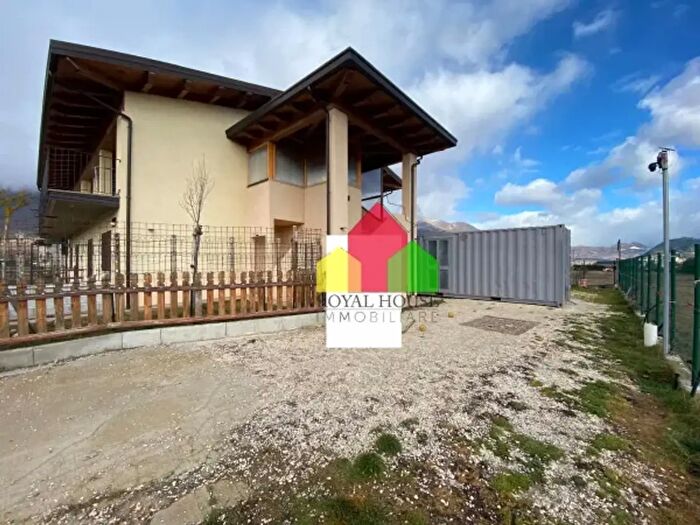 Case in Vendita e in Affitto - 3