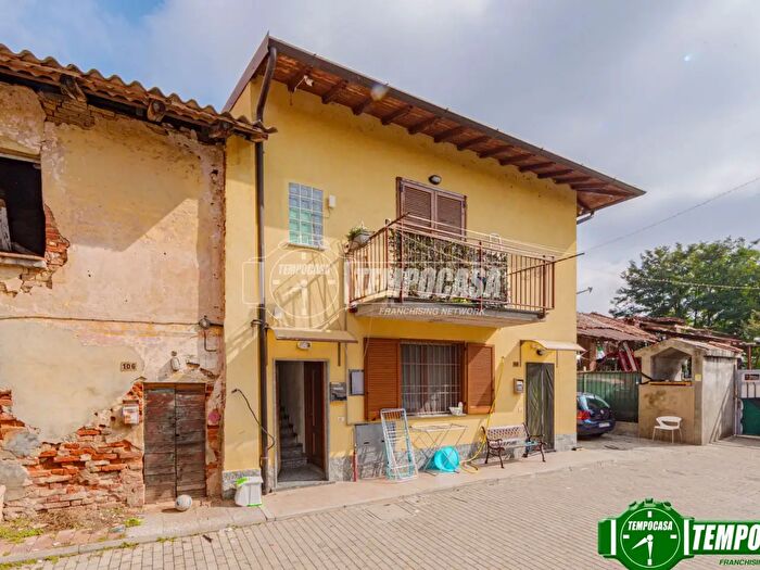 Appartamento trilocale in vendita in Via Guglielmo Marconi, Cura Carpignano