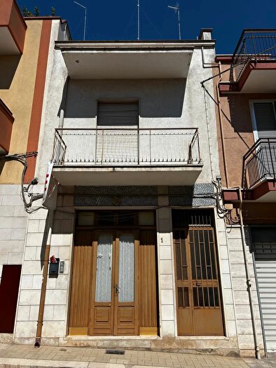 Casa in vendita in Via Generale Oreste Baratieri, Andria