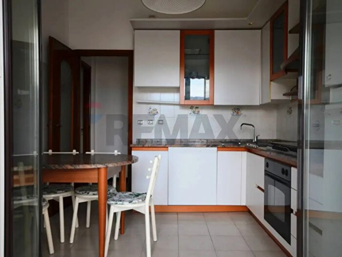 Appartamento quadrilocale in vendita in Via Rusca, Savona