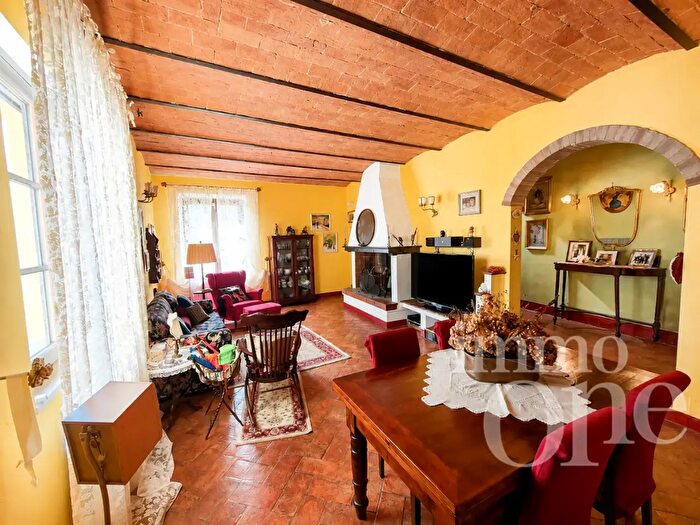 Casa con 7 locali in vendita in Corso Repubblica, Fauglia