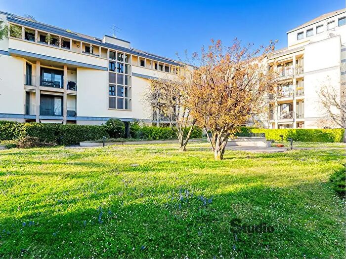 Appartamento quadrilocale in vendita in Via Palestro, Lecco