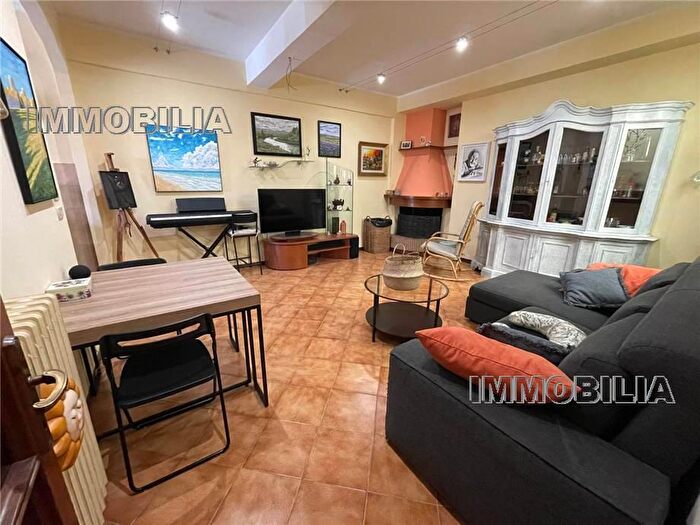 Appartamento con 5 locali in vendita in Sansepolcro