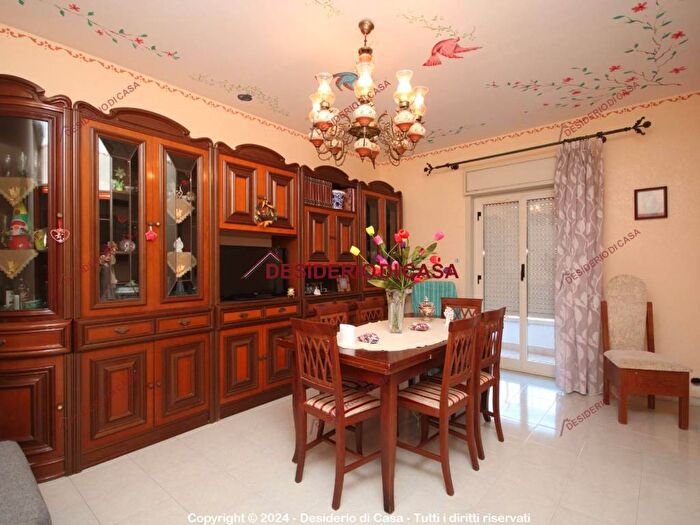 Appartamento trilocale in affitto in Viale delle Nazioni, Campofelice di Roccella