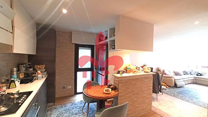 Appartamento con 5 locali in vendita in Via Cantagalli, Firenze