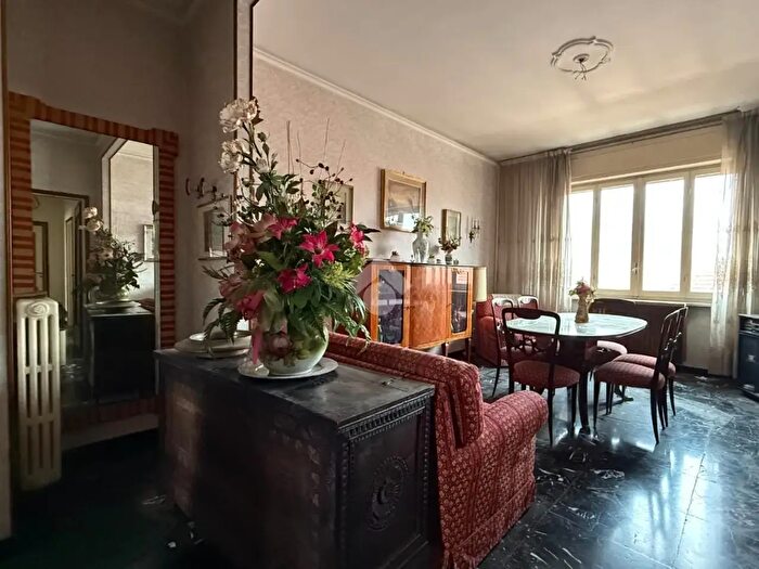 Appartamento con 5 locali in vendita in Via Micca, Asti