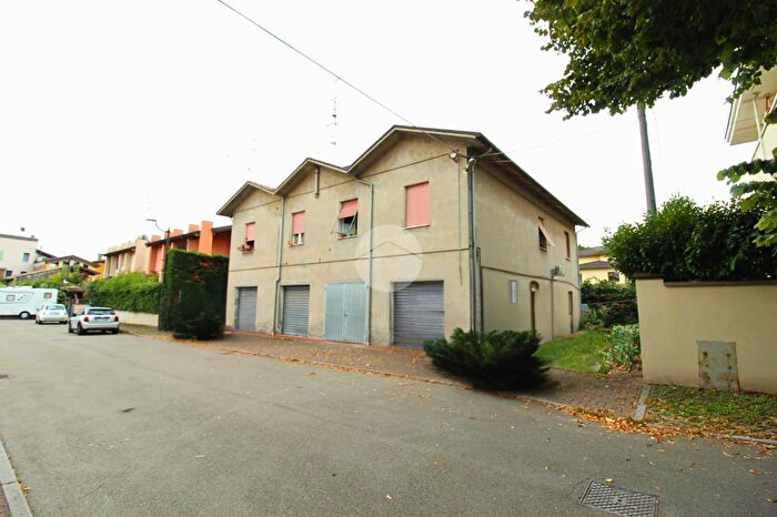 Casa trilocale in vendita in Via Corradini, Montechiarugolo