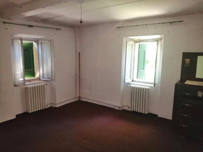 Casa trilocale in vendita in Via Statale, Montefiorino