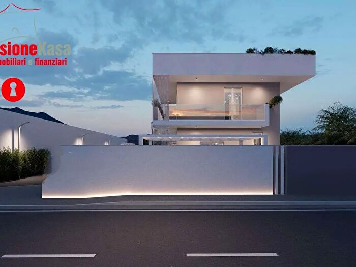 Casa quadrilocale in vendita in Via Vittorio Veneto, Marigliano