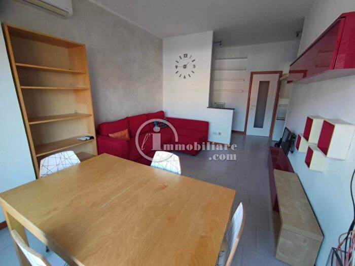 Appartamento bilocale in affitto in Viale Omero, Corvetto, Milano