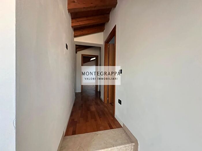 Casa con 6 locali in vendita in Via Manin, Piombino Dese