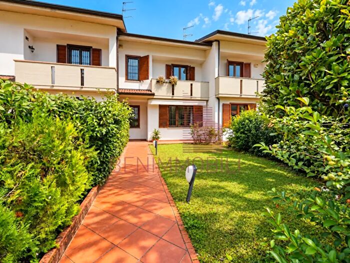 Casa quadrilocale in vendita in Via Gaetano Salvemini, Collebeato
