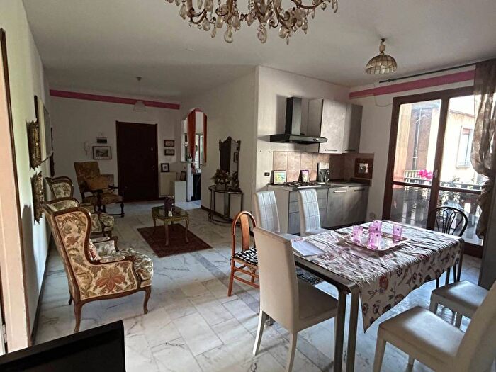 Appartamento quadrilocale in affitto in Via Ernesto Cairoli, Biumo Inferiore Superiore, Varese