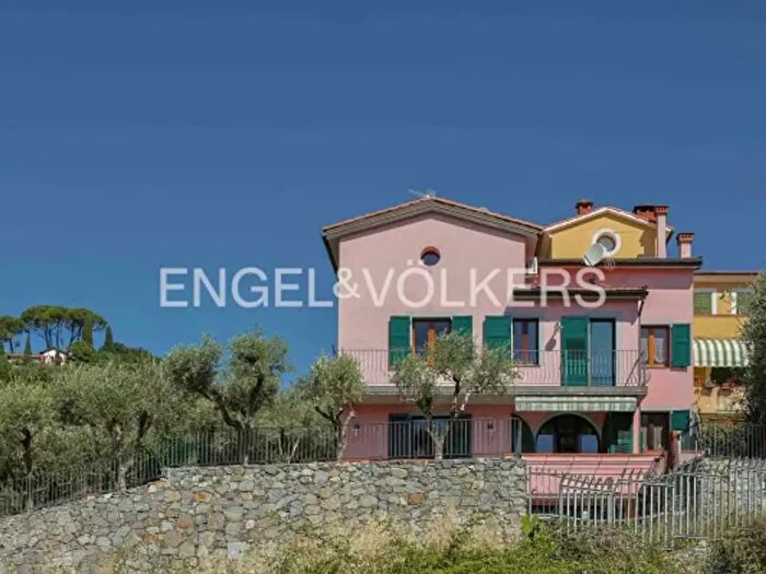 Casa con 6 locali in vendita in Via Maggiano, La Spezia