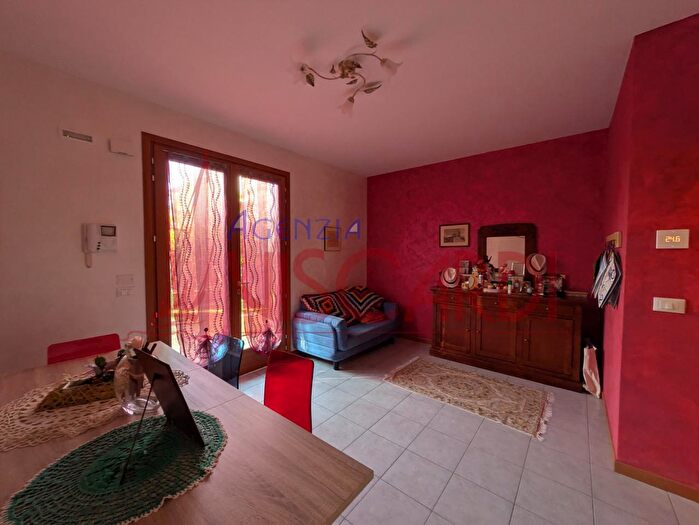 Casa con 7 locali in vendita in Via Dolomiti, Caorle