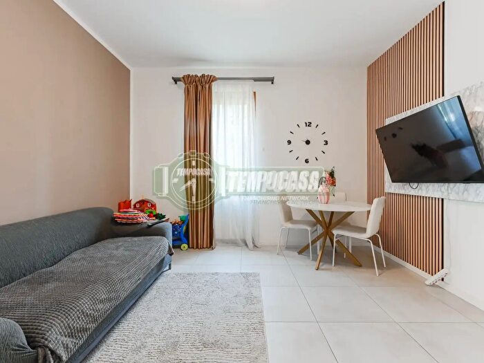 Casa trilocale in vendita in Vimercate