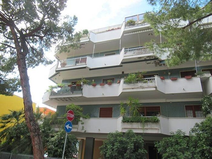 Appartamento con 5 locali in affitto in Via Vincenzo Gioberti, Viale Bovio Piazza Duca degli Abruzzi, Pescara
